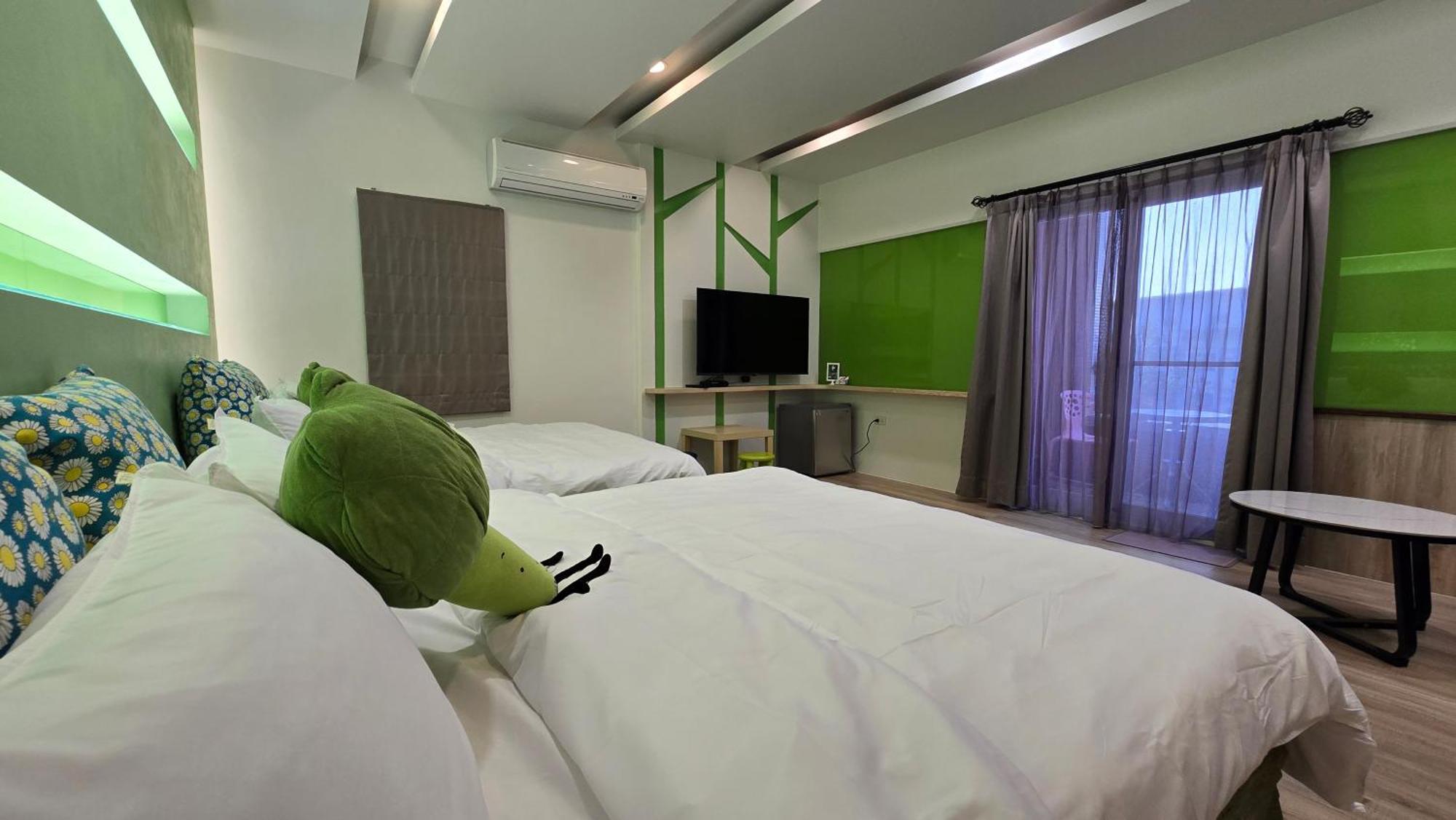 Chaopingjia Homestay Luodong Exteriör bild